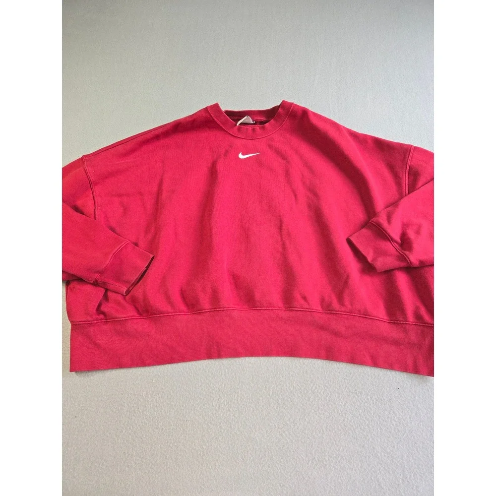 Nike Sweatshirt Womens XL Red Center Swoosh Cropped Oversized Pullover Fleece